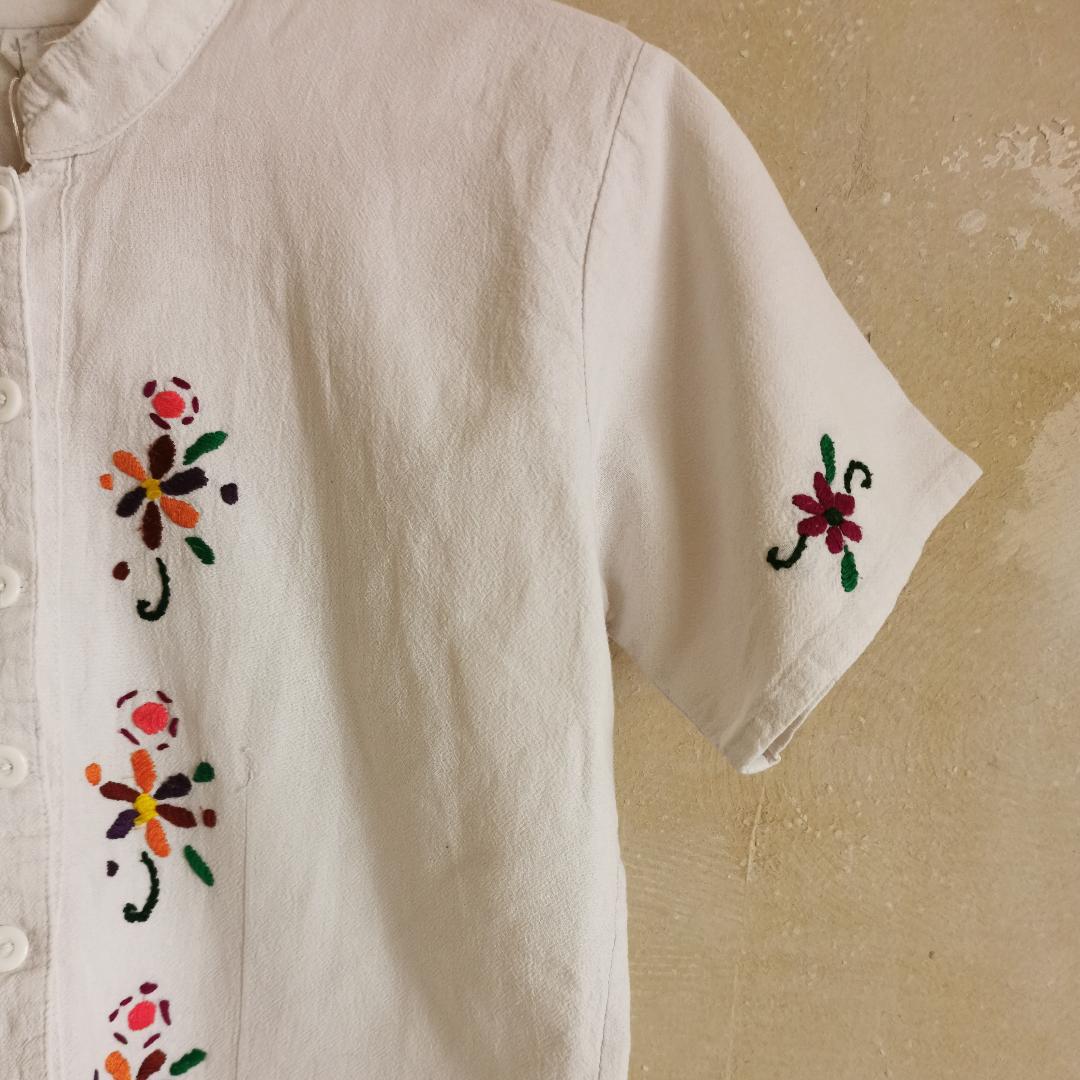 Chemise vintage broderie fleurs