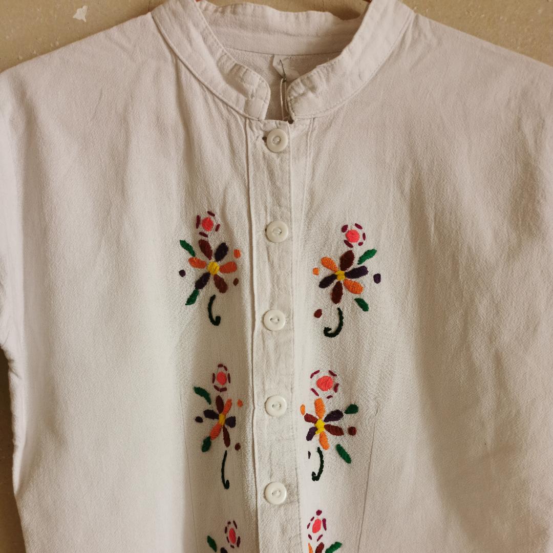 Chemise vintage broderie fleurs